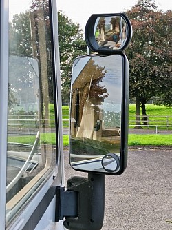 Three mirrors on both sides!